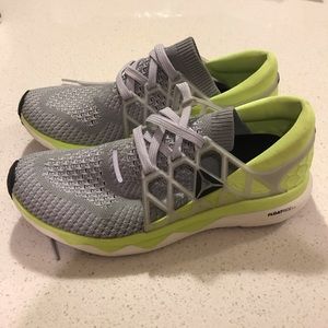 NWOT Reebok Floatride ULTK Running Sneakers